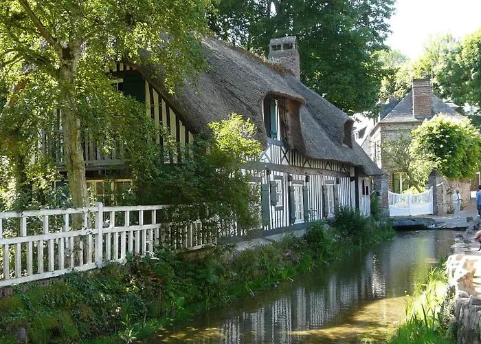 Holiday home Gite Gites De France - La Clef Des Champs Sauchay